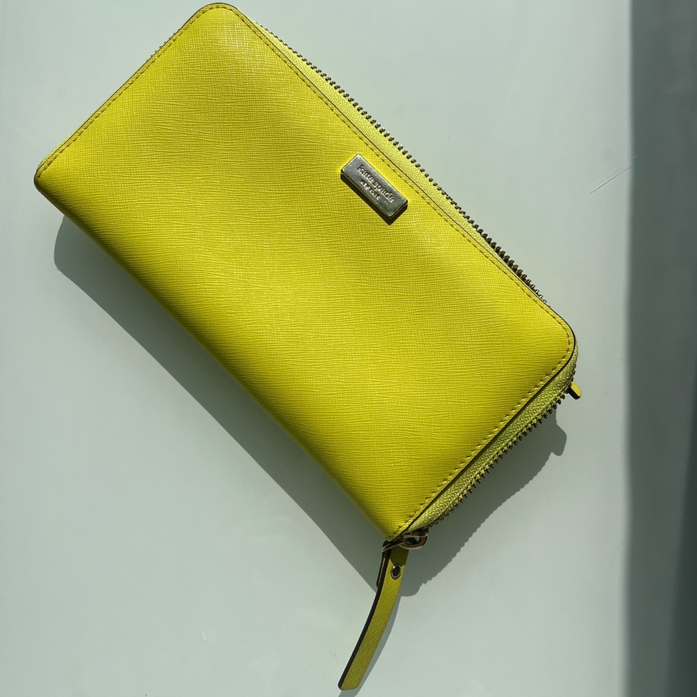 ♠️ Kate Spade leather continental wallet w/ zippered coin fluorescent yellow